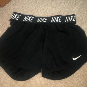 Nike shorts - Black